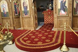 Теплый полушерстяное ковровое покрытие с укладкой в храм